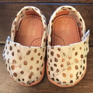 Brand new polka dot tiny Toms size 3